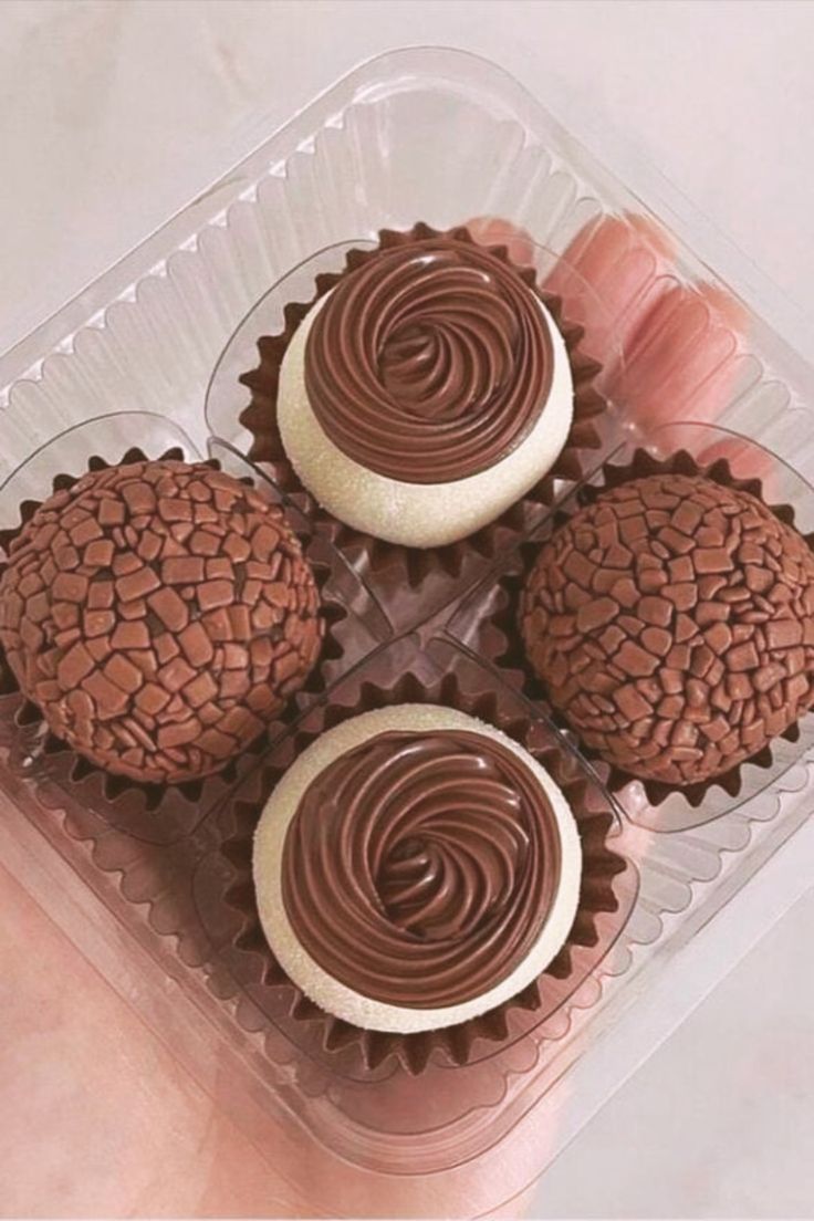 Bandeja Gourmet · Ninho com Nutella e Brigadeiro